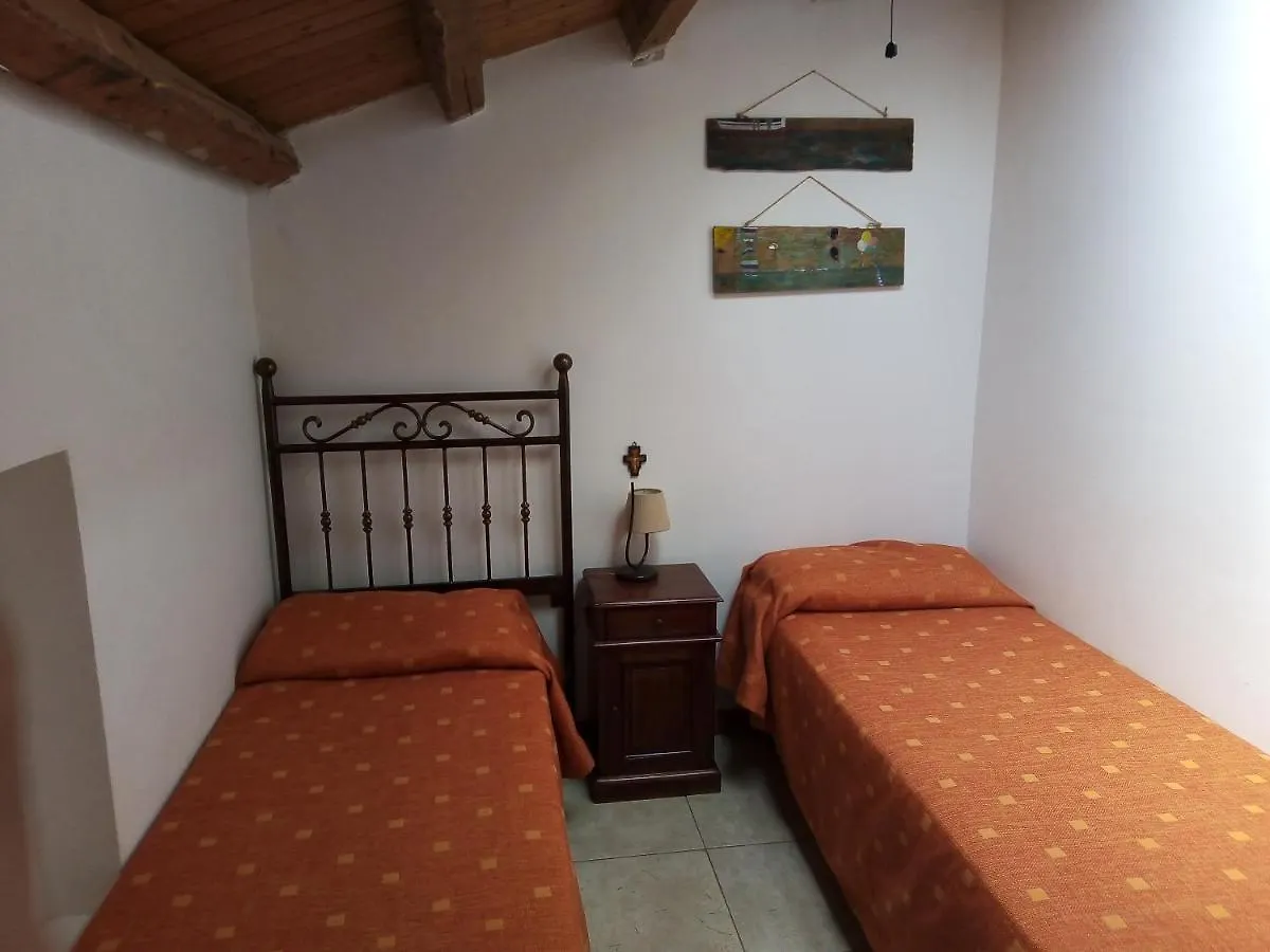 Agriturismo Castelluzzo Organic Farm Farm stay