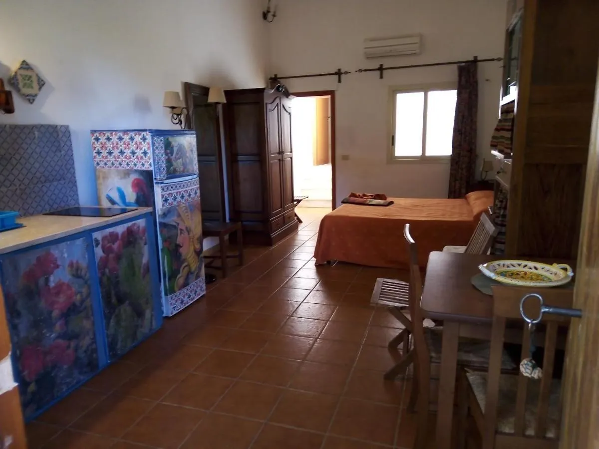Farm stay Agriturismo Castelluzzo Organic Farm