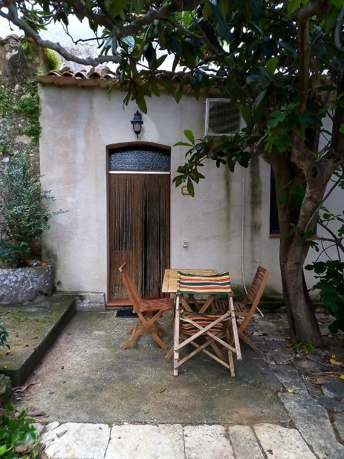 Farm stay Agriturismo Castelluzzo Organic Farm Italy